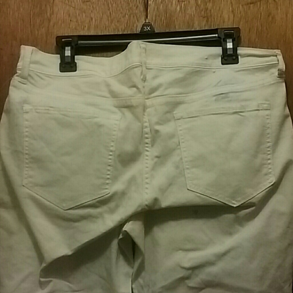 White Jeans - Picture 3 of 3